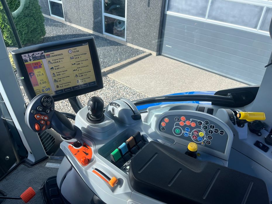 New Holland T6.165 AutoCommannd med frontlift - Traktorer - Traktorer 4 wd - 7
