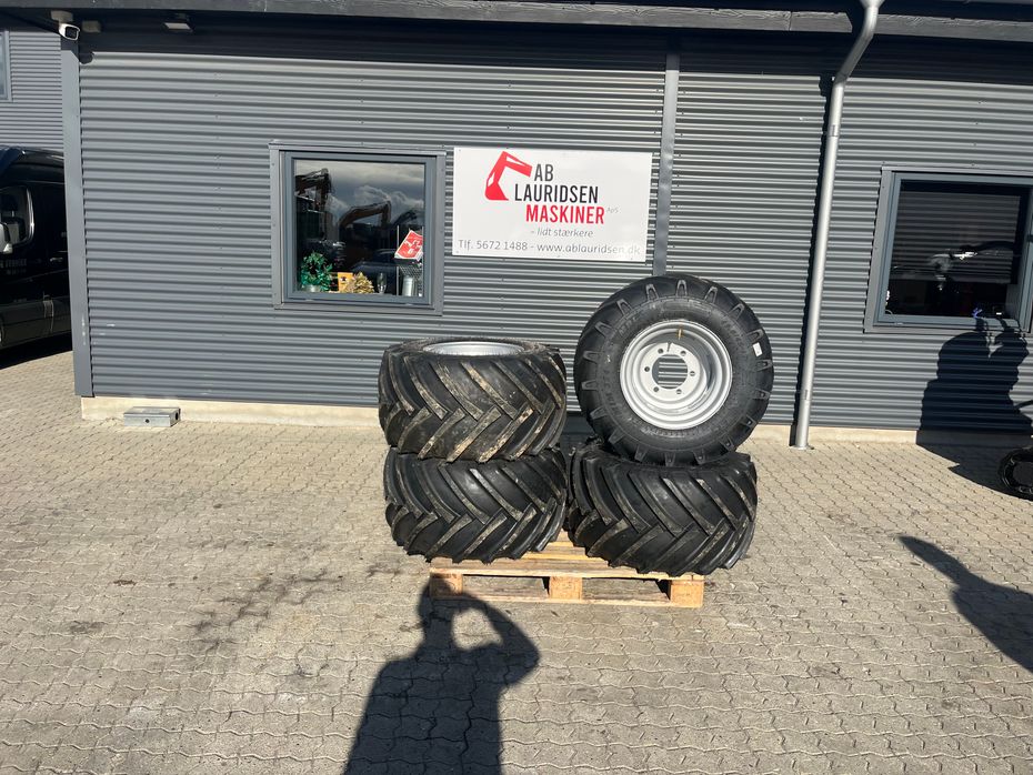 - - - Nye MRL 19.0/45-17 brede hjul til Giant - Minilæsser tilbehør - Komplette hjul - 1