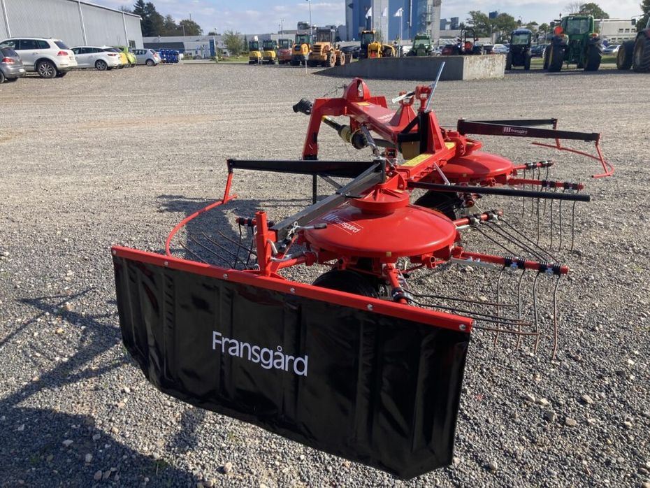 Fransgård TI 5000 - Hø- og halmhåndtering - River og vendere - 1