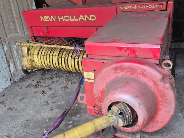 New Holland 376