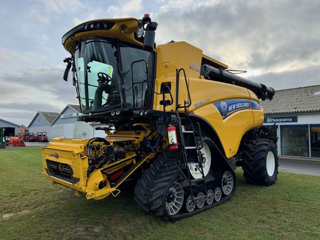 New Holland CR10.90