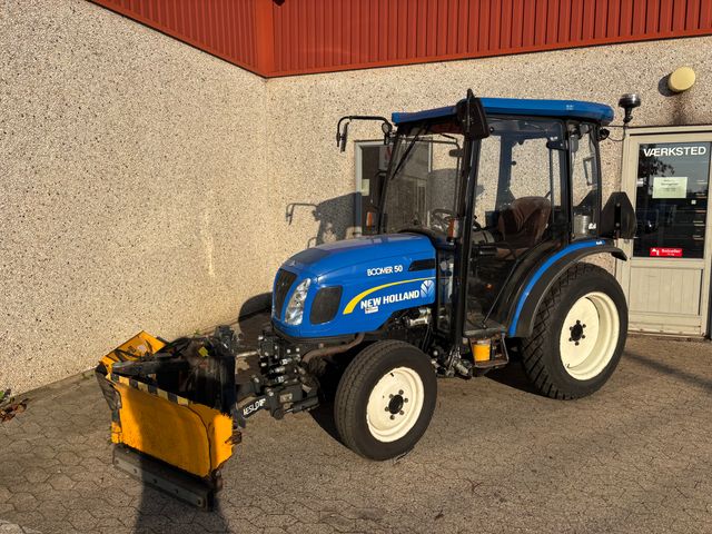 New Holland BOOMER 50 HST