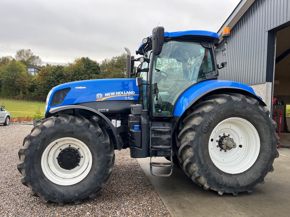 New Holland T7.220 Auto Command Stor 4`er skærm og gps klar - Traktorer - Traktorer 4 wd - 2