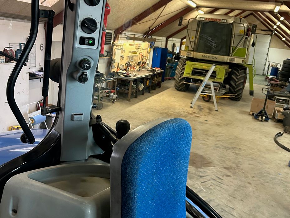 New Holland T7.200 Autocommand - Traktorer - Traktorer 4 wd - 21