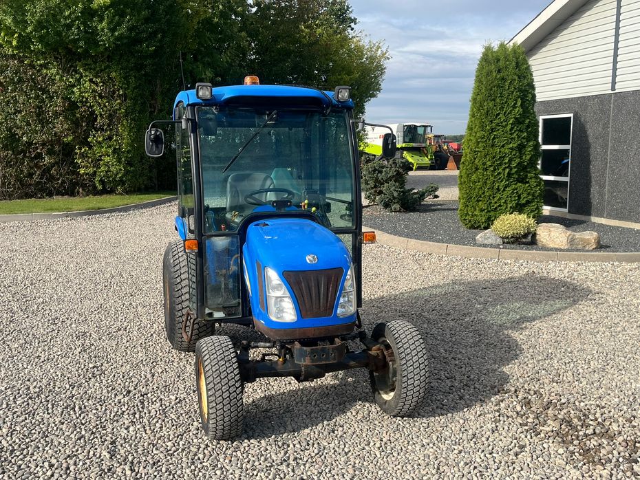 New Holland TC35DA Hydrostat - Traktorer - Traktorer 4 wd - 18