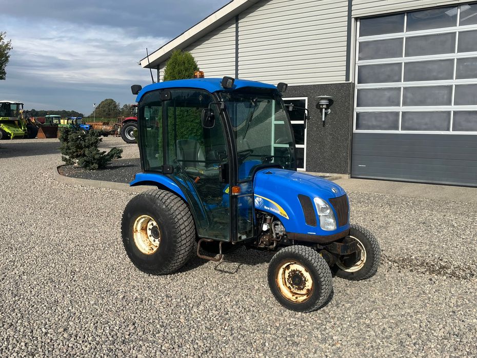 New Holland TC35DA Hydrostat - Traktorer - Traktorer 4 wd - 16