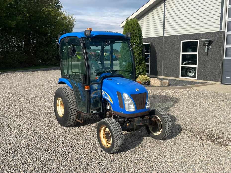 New Holland TC35DA Hydrostat - Traktorer - Traktorer 4 wd - 17