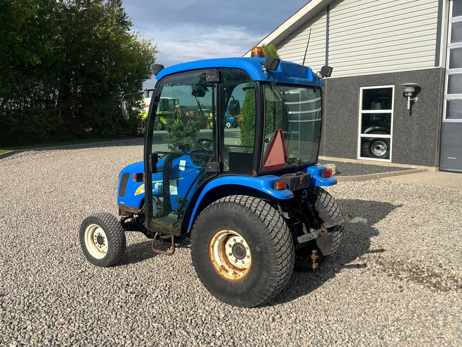 New Holland TC35DA Hydrostat - Traktorer - Traktorer 4 wd - 3