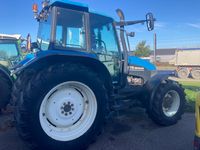 New Holland TS115 - Traktorer - Traktorer 4 wd - 2