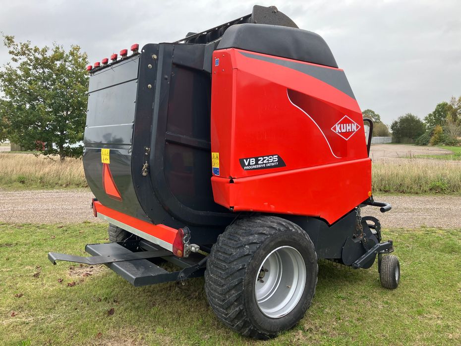 Kuhn VB 2295 - Pressere - Rundballe - 4