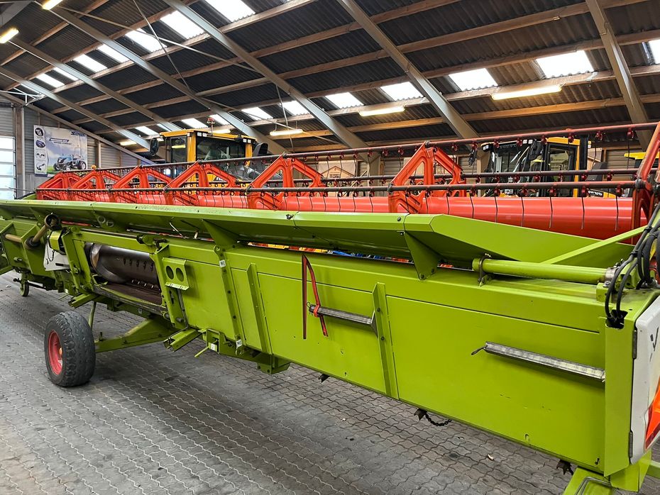 CLAAS LEXION 560 Med ny bælter og 4wd - Høstmaskiner - Mejetærskere - 24