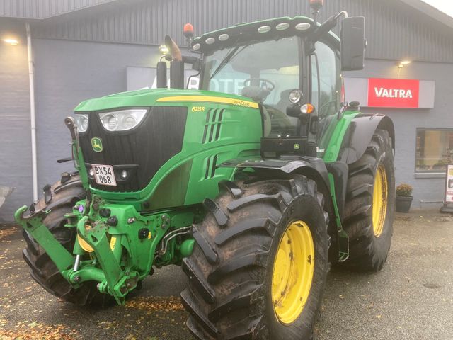 John Deere 6215R