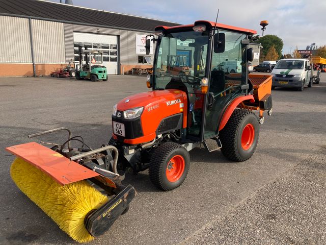 Kubota B2261