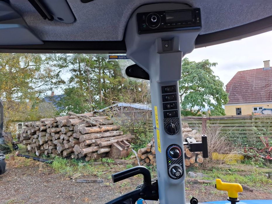 New Holland T5.115 EC - Traktorer - Traktorer 4 wd - 12