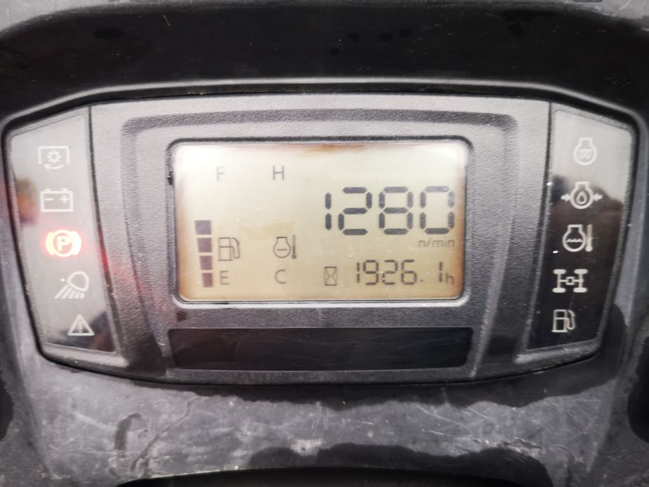 Kubota F3890 med Müthing MU-FM 160 slagleklipper - Redskabsbærere - Baghjulsstyret - 11