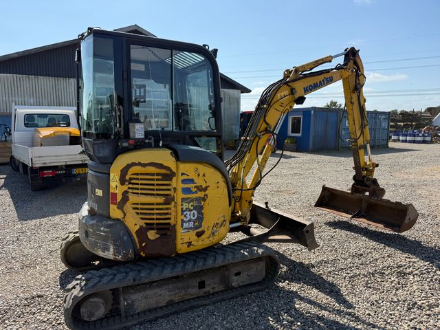 Komatsu PC30MR-2