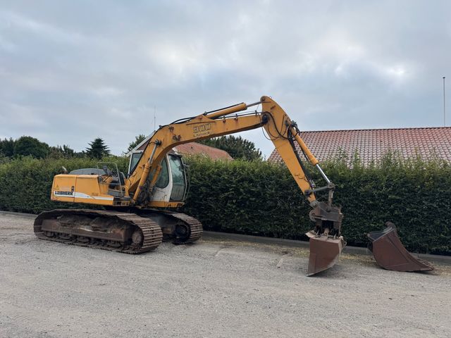 Liebherr R900C
