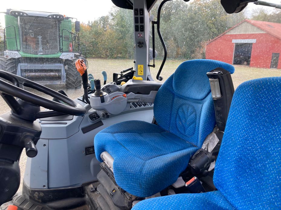 New Holland T 7.185 - Traktorer - Traktorer 4 wd - 9