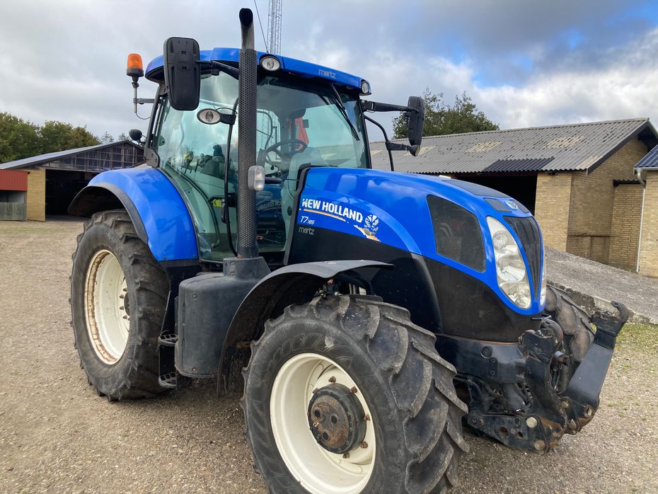 New Holland T 7.185 - Traktorer - Traktorer 4 wd - 2