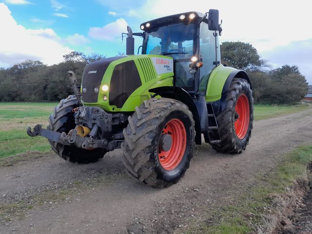 CLAAS Axion 840 CMatic med front pto.