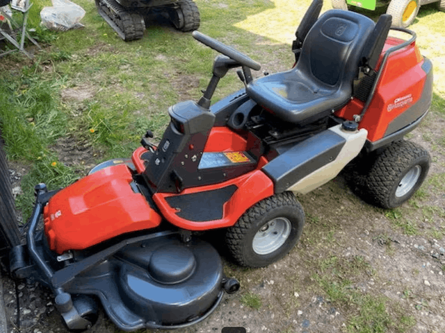 Husqvarna r 422ts awd
