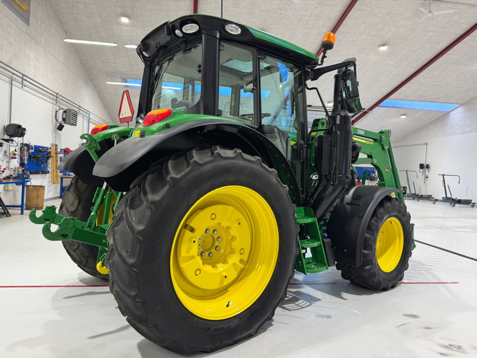 John Deere 6120M KUN 3300 TIMER! - Traktorer - Traktorer 4 wd - 12