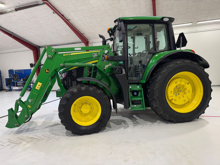 John Deere 6120M KUN 3300 TIMER! - Traktorer - Traktorer 4 wd - 3