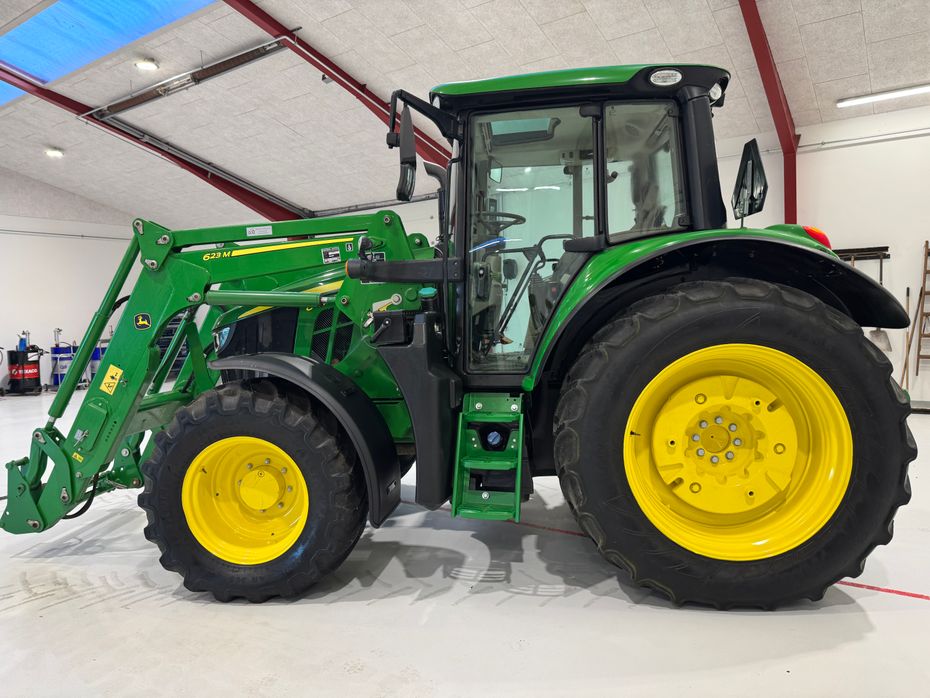 John Deere 6120M KUN 3300 TIMER! - Traktorer - Traktorer 4 wd - 4