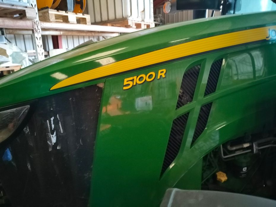 John Deere 5100 R - Traktorer - Traktorer 4 wd - 4