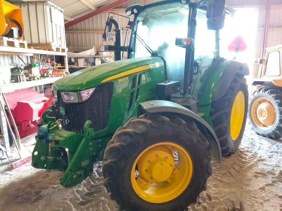 John Deere 5100 R - Traktorer - Traktorer 4 wd - 1