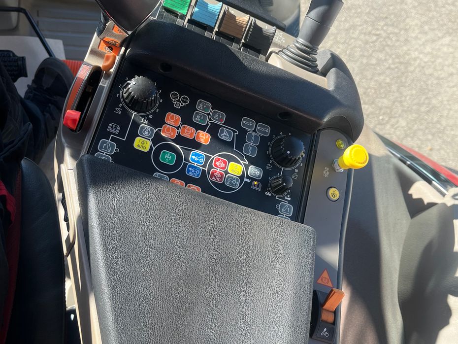 Case IH OPTUM 300 CVXDRIVE Traktor. - Traktorer - Traktorer 4 wd - 11