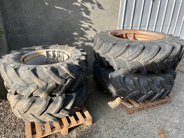 Tvillingehjul 520/70R38 + 420/70R28