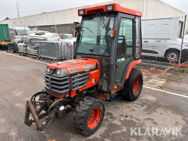 Kubota B2100