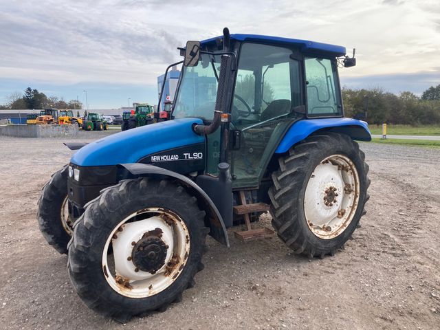 New Holland TL90A