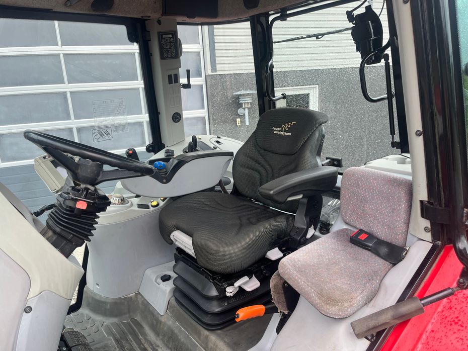 Massey Ferguson 6490 Dyna 6 med frontlift - Traktorer - Traktorer 4 wd - 6