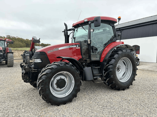 Case IH MXU 135