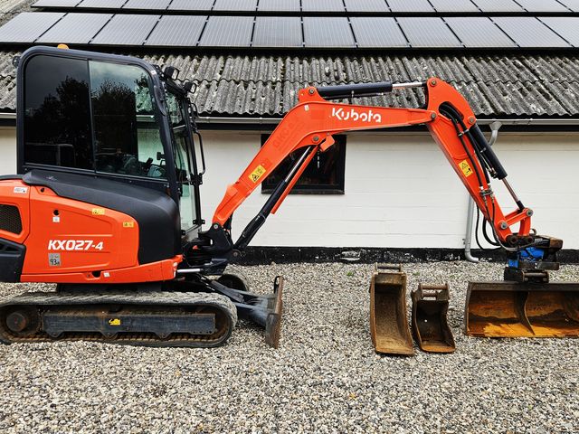 Kubota kx027-4