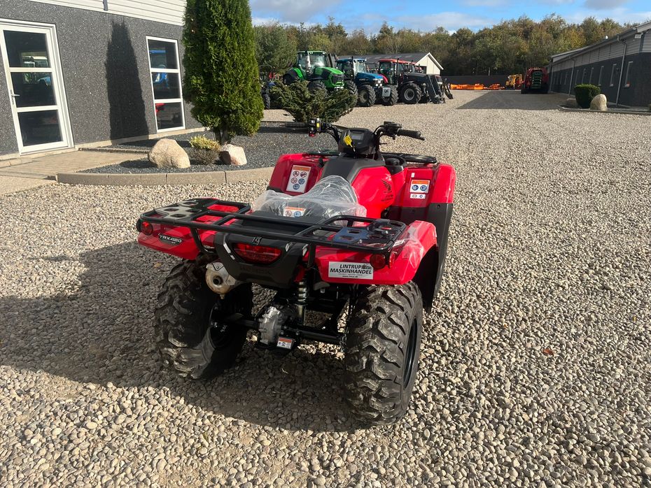 Honda TRX 420 FE Vi har altid et stort lager af nye Honda ATV, så der er også en til dig. - ATV - 11