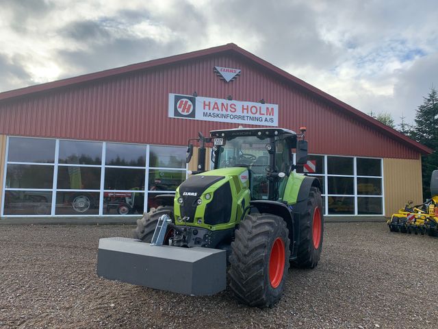 CLAAS AXION 870 CMATIC