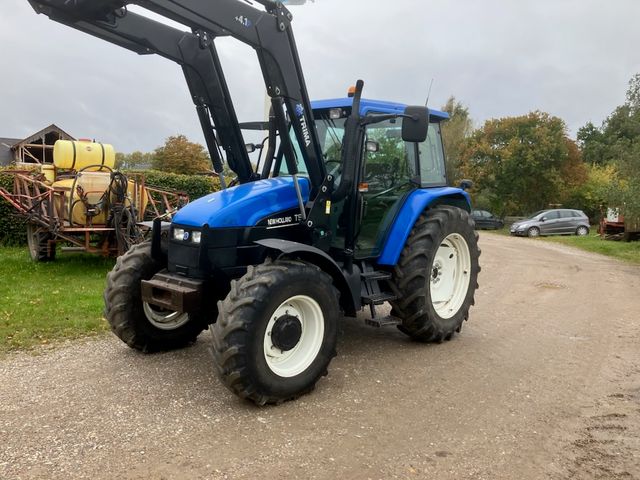 New Holland TS115