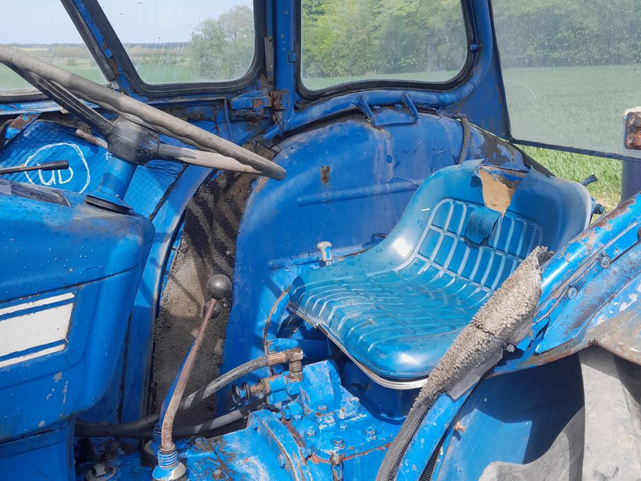 Ford 3000Y med frontkost - Traktorer - Traktorer 2 wd - 6