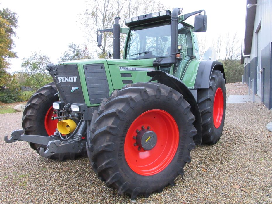 Fendt 926 Favorit Vario - Traktorer - Traktorer 4 wd - 2