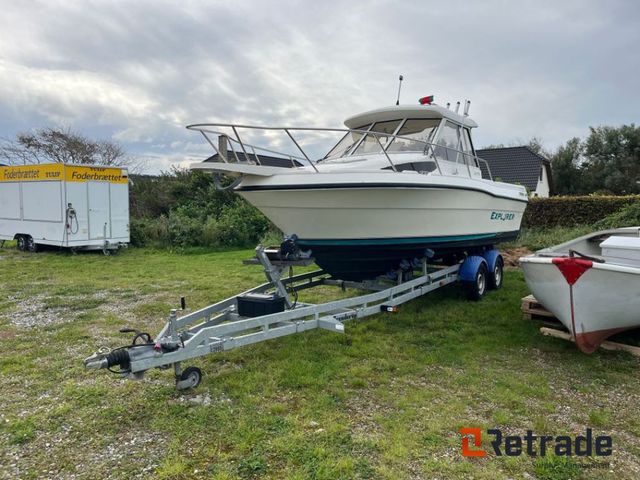 Champion 672 Explorer