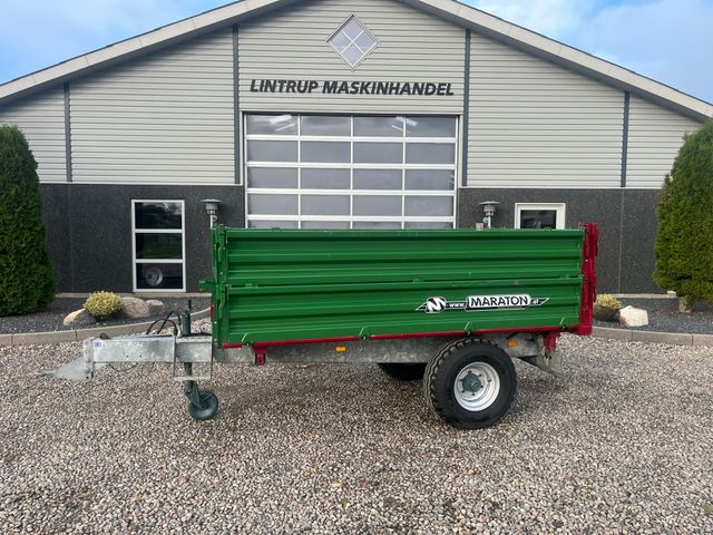 Maraton 3 vejstip med høje sider