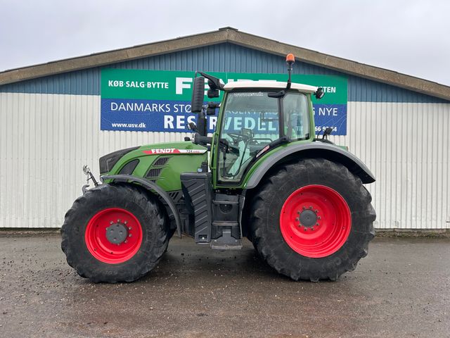 Fendt 724 Vario S4 Profi Plus