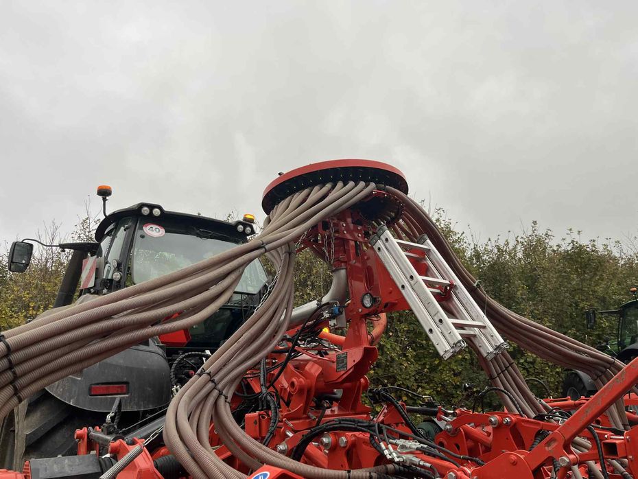Kuhn HR6040 med såmaskine  Med dobbelt kammer fronttank  TF2300 - Såmaskiner - Alm. såmaskiner - 20