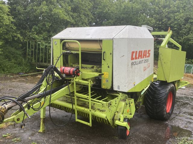 CLAAS ROLLANT 255 RC UNIWRAP