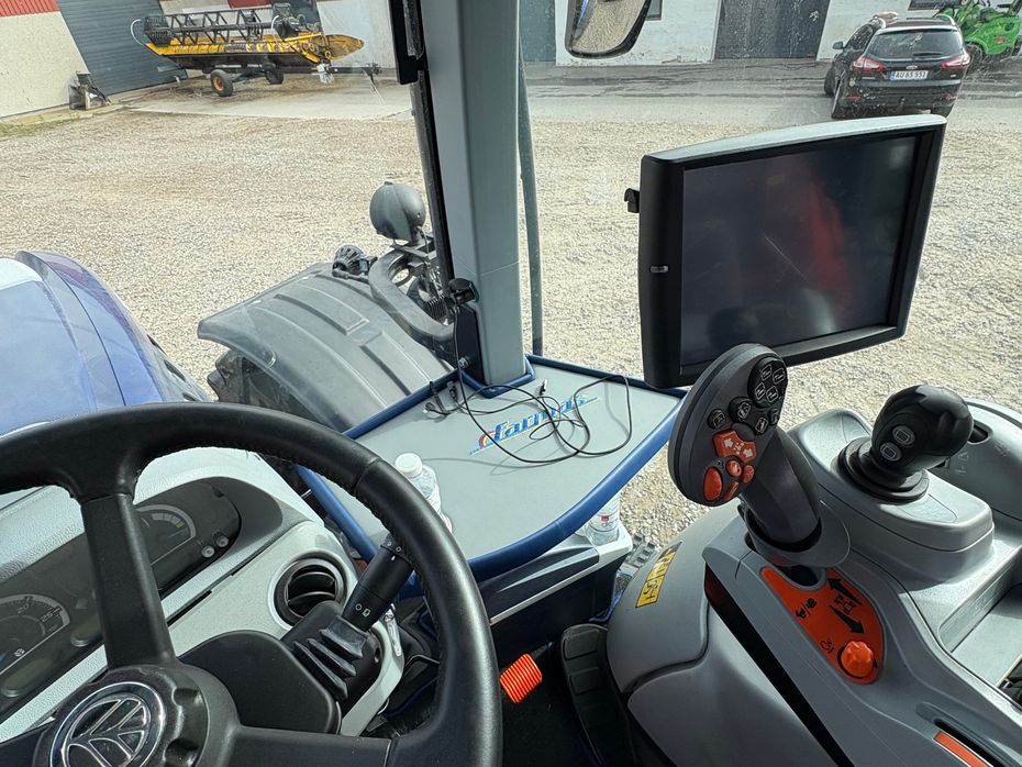 New Holland T7.270 AC BLUEPOWER Med RTK GPS - Traktorer - Traktorer 4 wd - 13