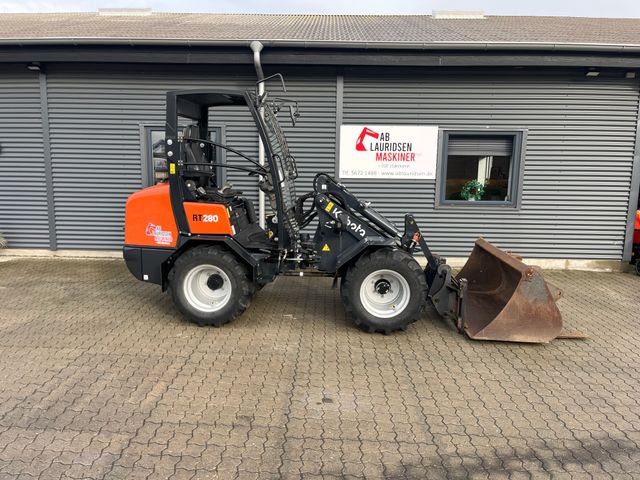 Kubota RT280