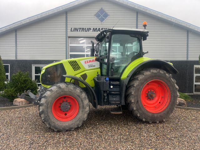 CLAAS Axion 830